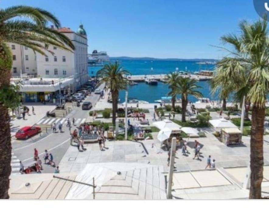 Bright And Colourful Apartment Luce -Sandy Beach Split Bagian luar foto