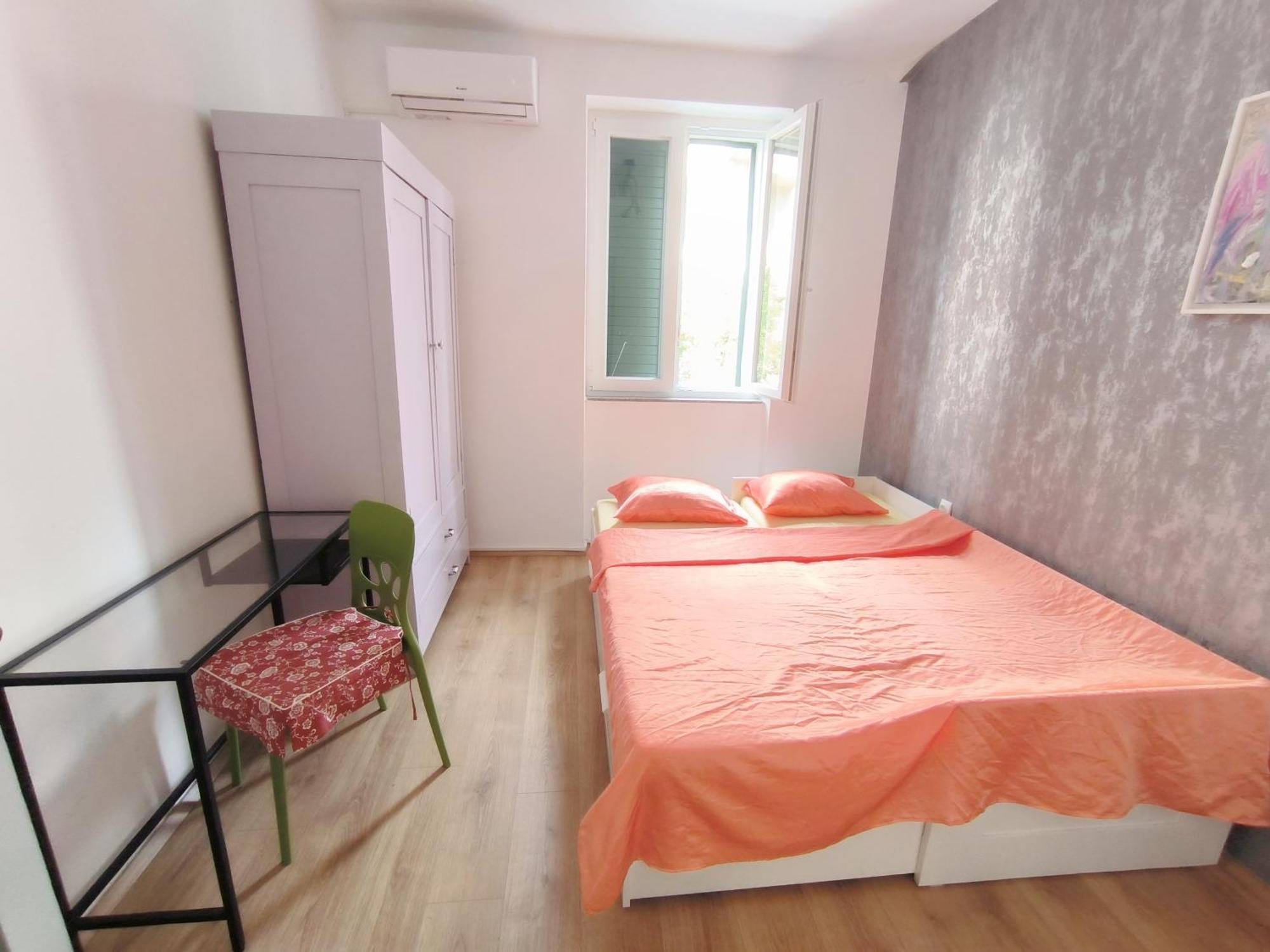 Bright And Colourful Apartment Luce -Sandy Beach Split Bagian luar foto