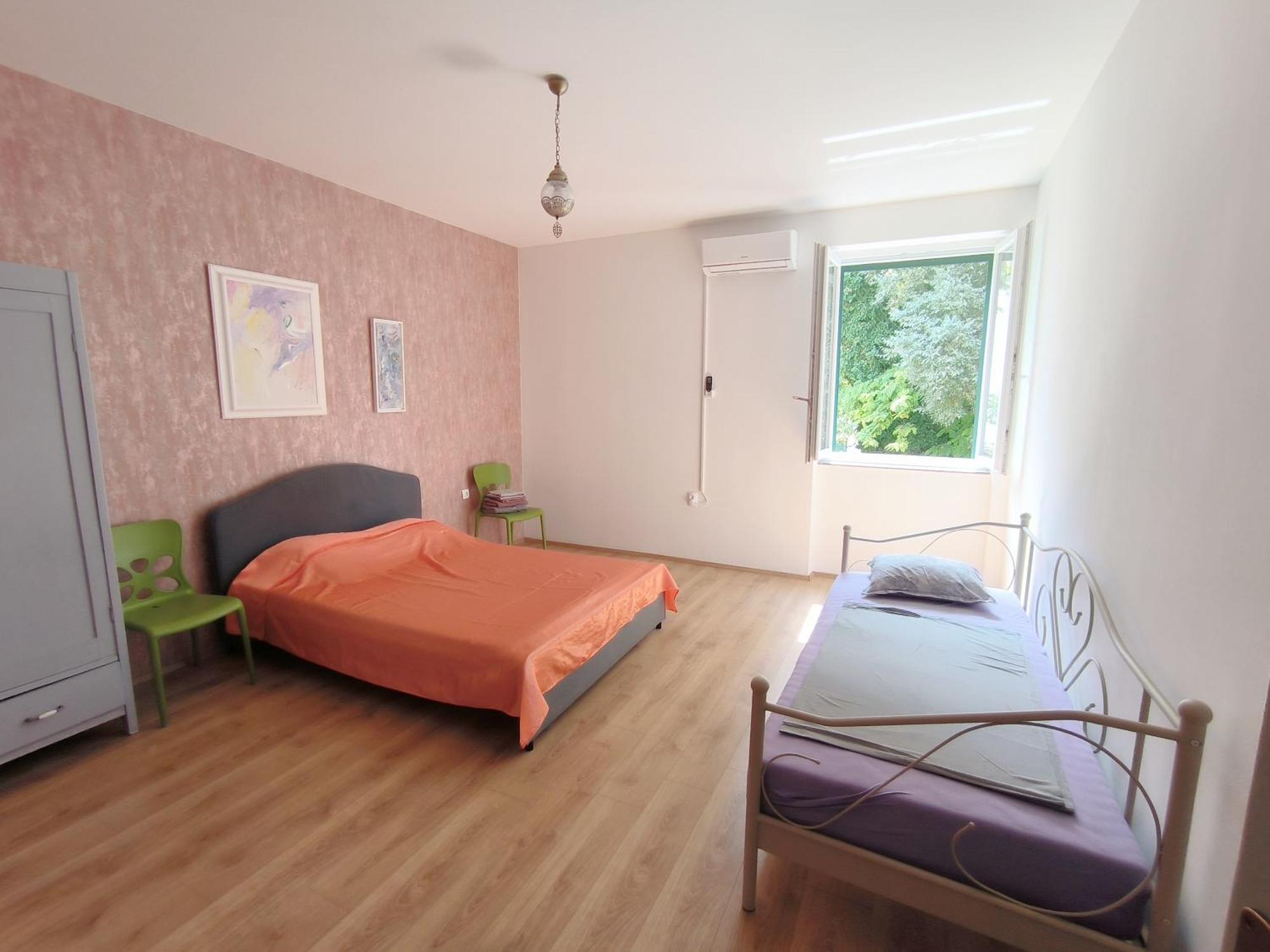 Bright And Colourful Apartment Luce -Sandy Beach Split Bagian luar foto